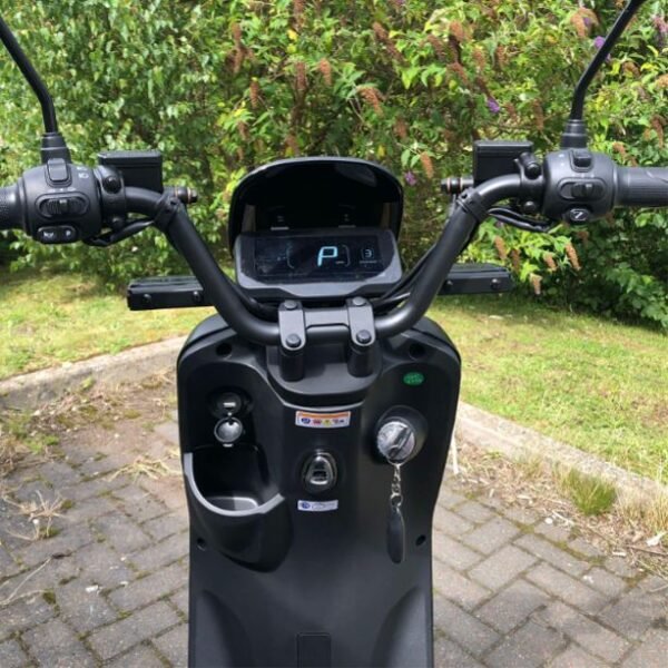 speed display of a Bilis electric moped