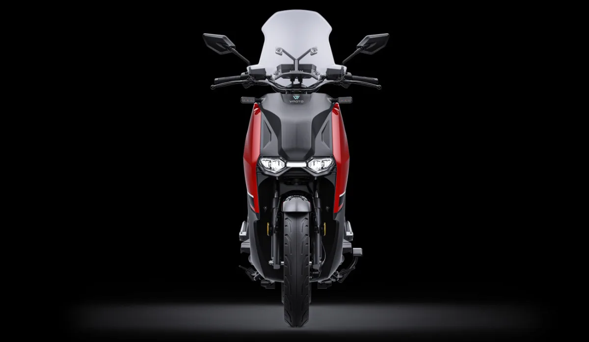 Super Soco CPX in red and black forward facing